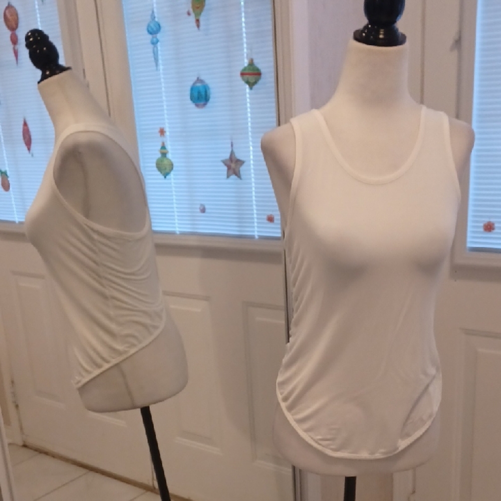 $4 Add-On White Crisscross Back Tank Top - Size Small